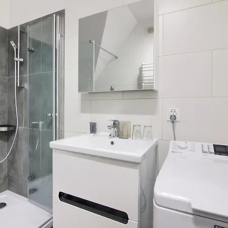 In - Floriana Stettin